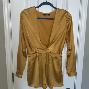 Boohoo Gold Size Small Romper